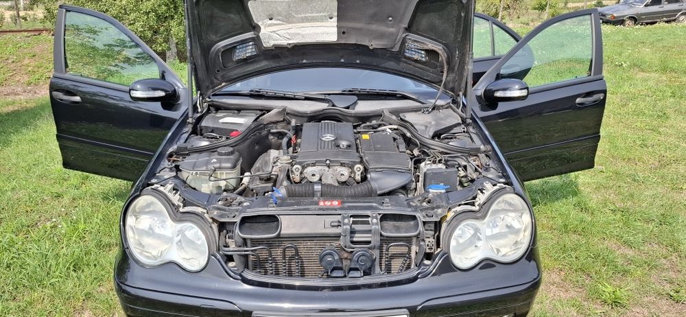 Vând Mercedes C class