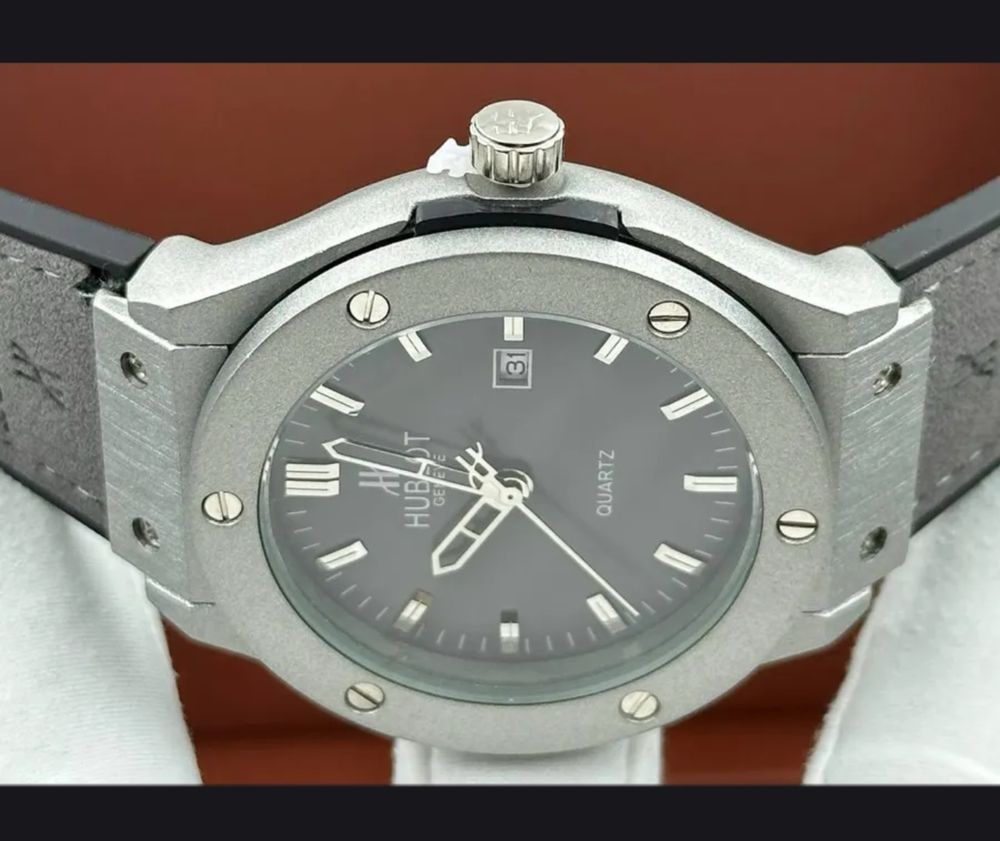 Новые часы hublot