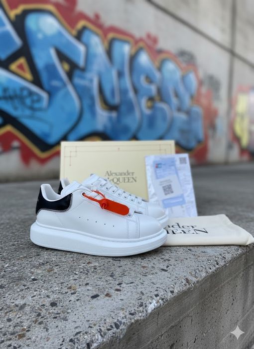 Alexander Mc Q u e e n Zip Full Box