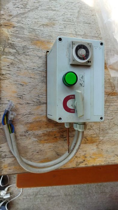 Termostate industriale digitale și analogice