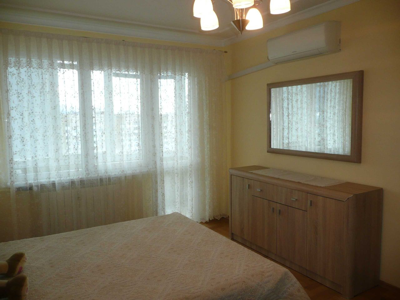 Дава се под наем Двустаен апартамент в София, Център - 80 кв.м за 500 € - Снимка #1