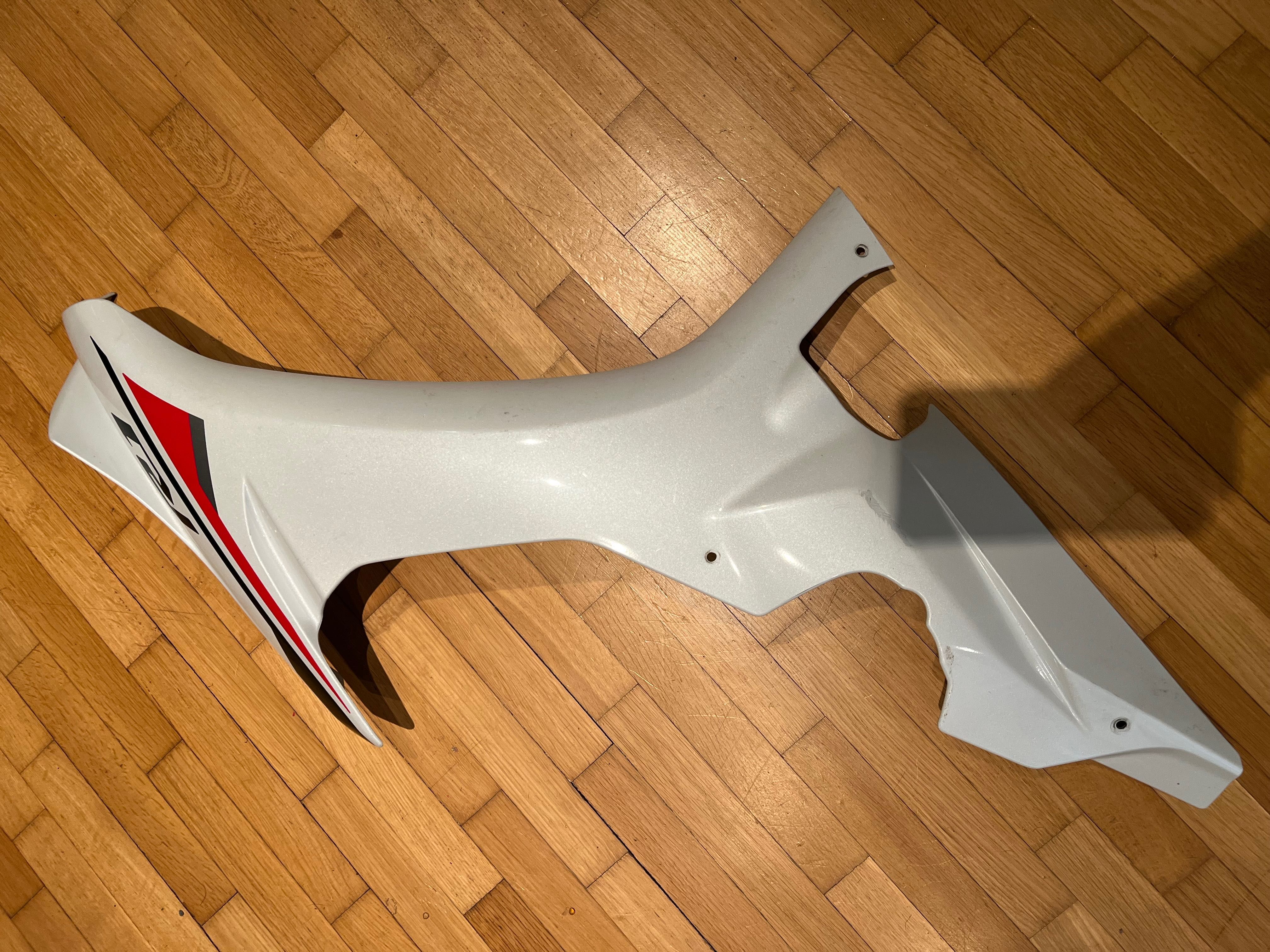 Страници Yamaha R1