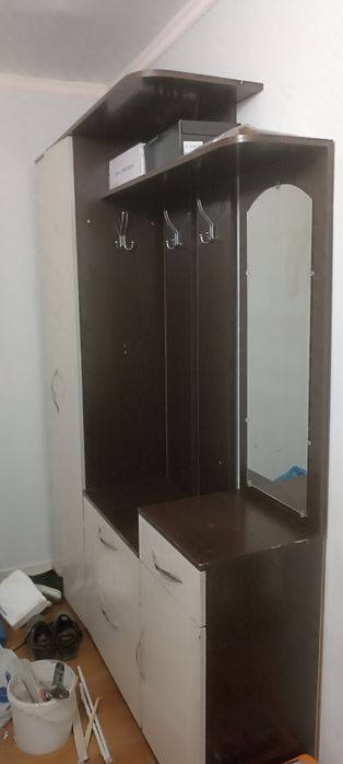 Продам Прихожку с зеркалом