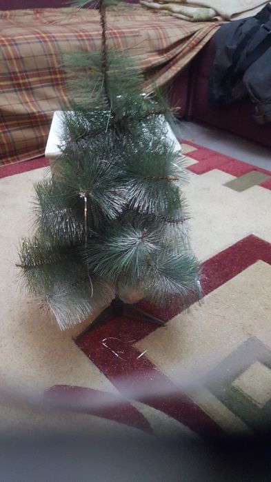 Продам елку искуственную