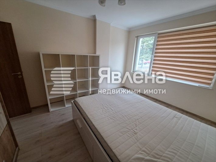 Дава се под наем Тристаен апартамент в Варна, Левски - 100 кв.м за 818 € - Снимка #11