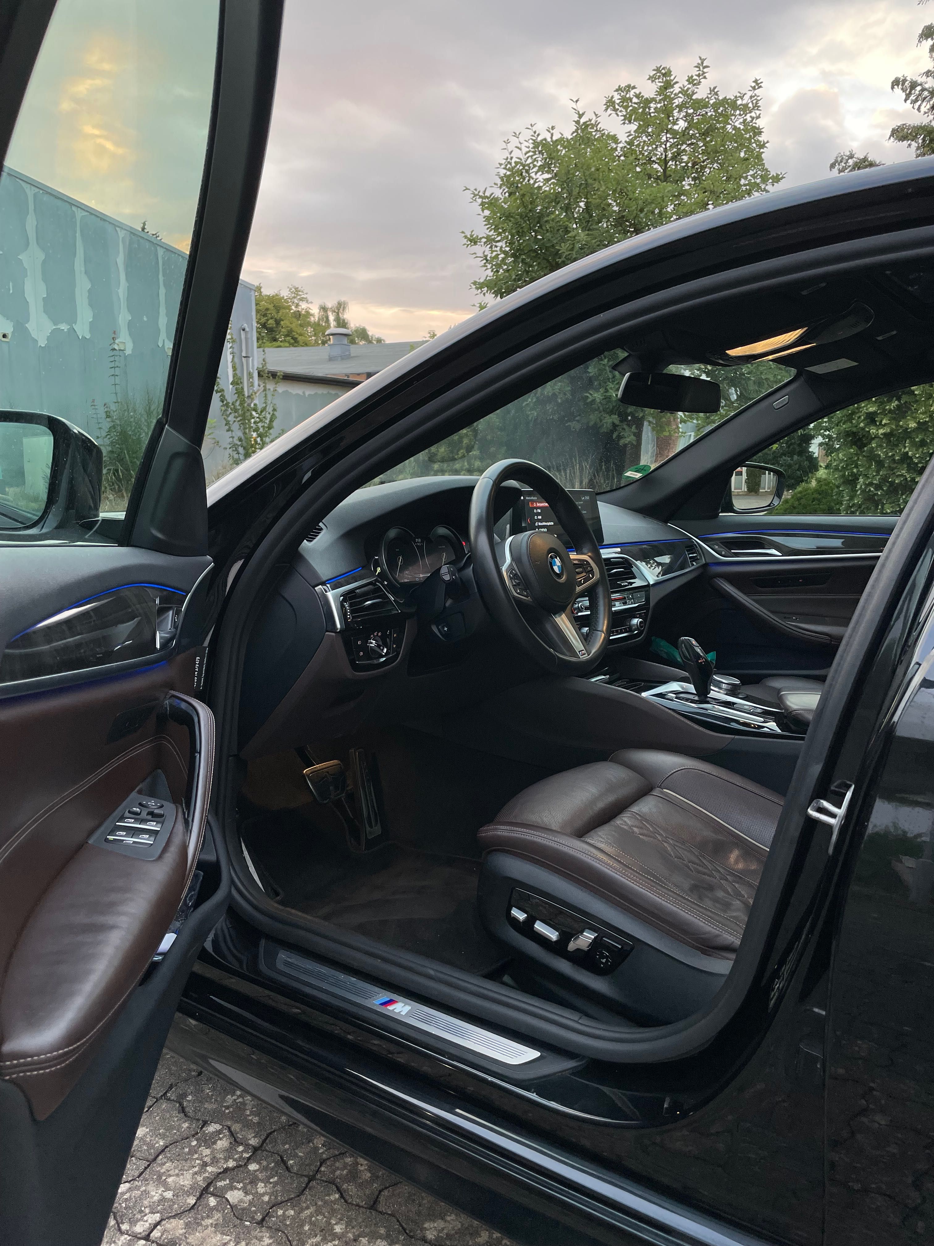 BMW 540D-Xdrive/G30-M-Paket-dystronic/Laserled-limousine/etc