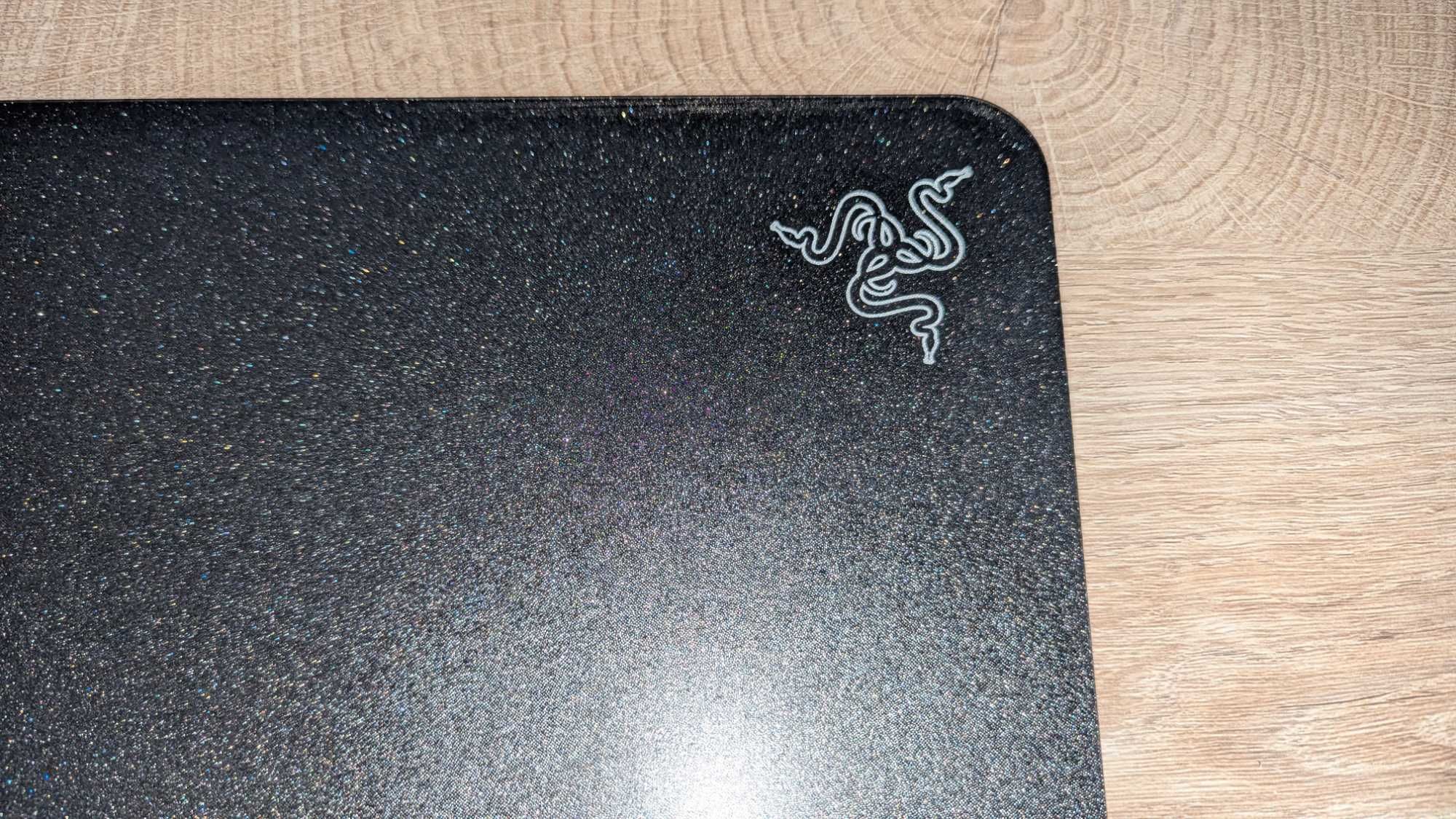 Razer Acari / геймърска подложка за мишка.