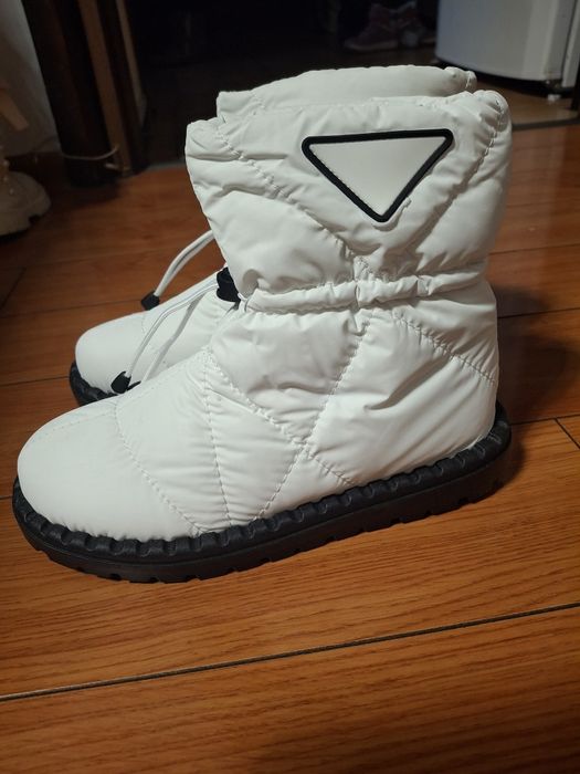 Vand ugg nou marimea 37