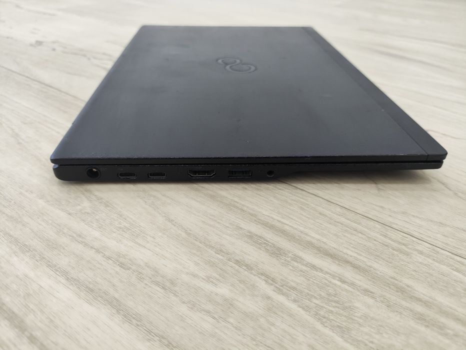 Ультрабук Fujitsu I5 8250