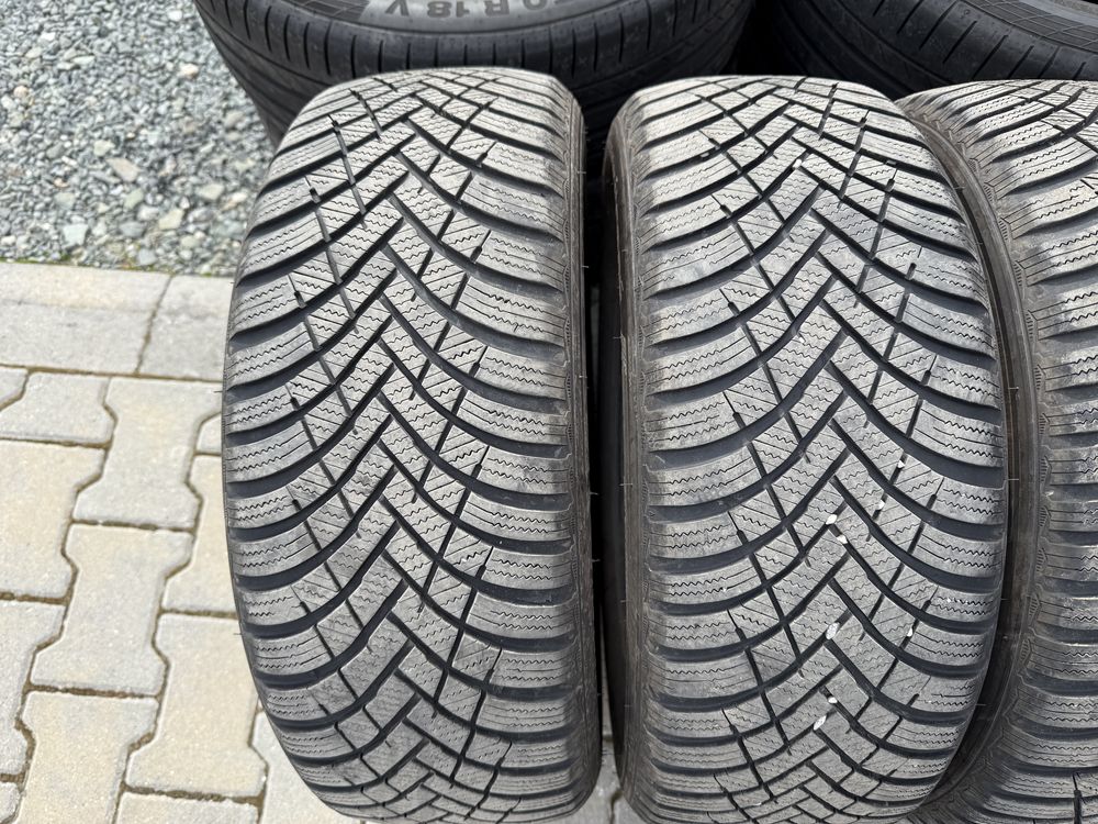 4бр. Зимни Гуми 205/55R/16 -HANKOOK- DOT:1922- 6,5мм.+6.2мм.