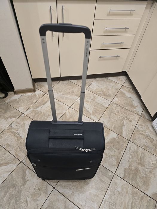Samsonite куфар.