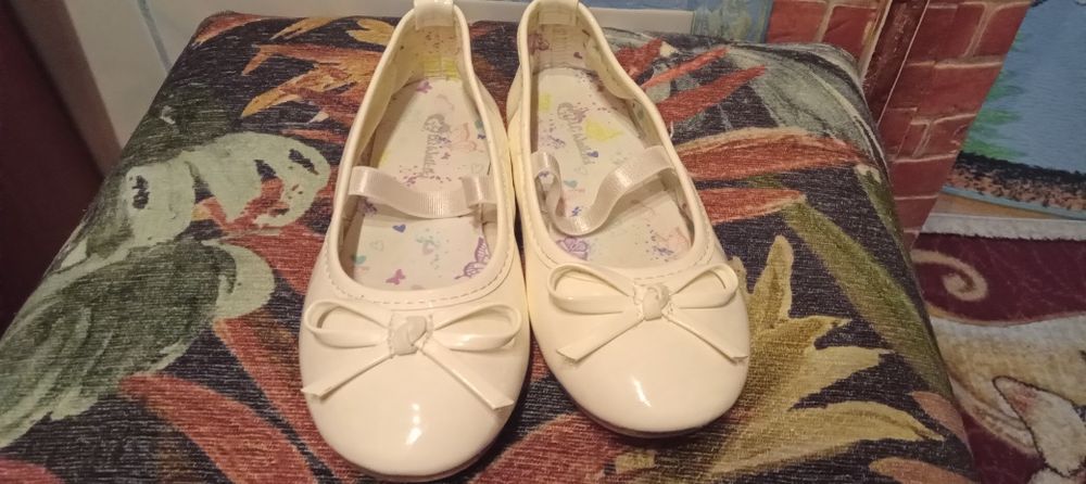 Balerini albi Lc Waikiki marimea 25