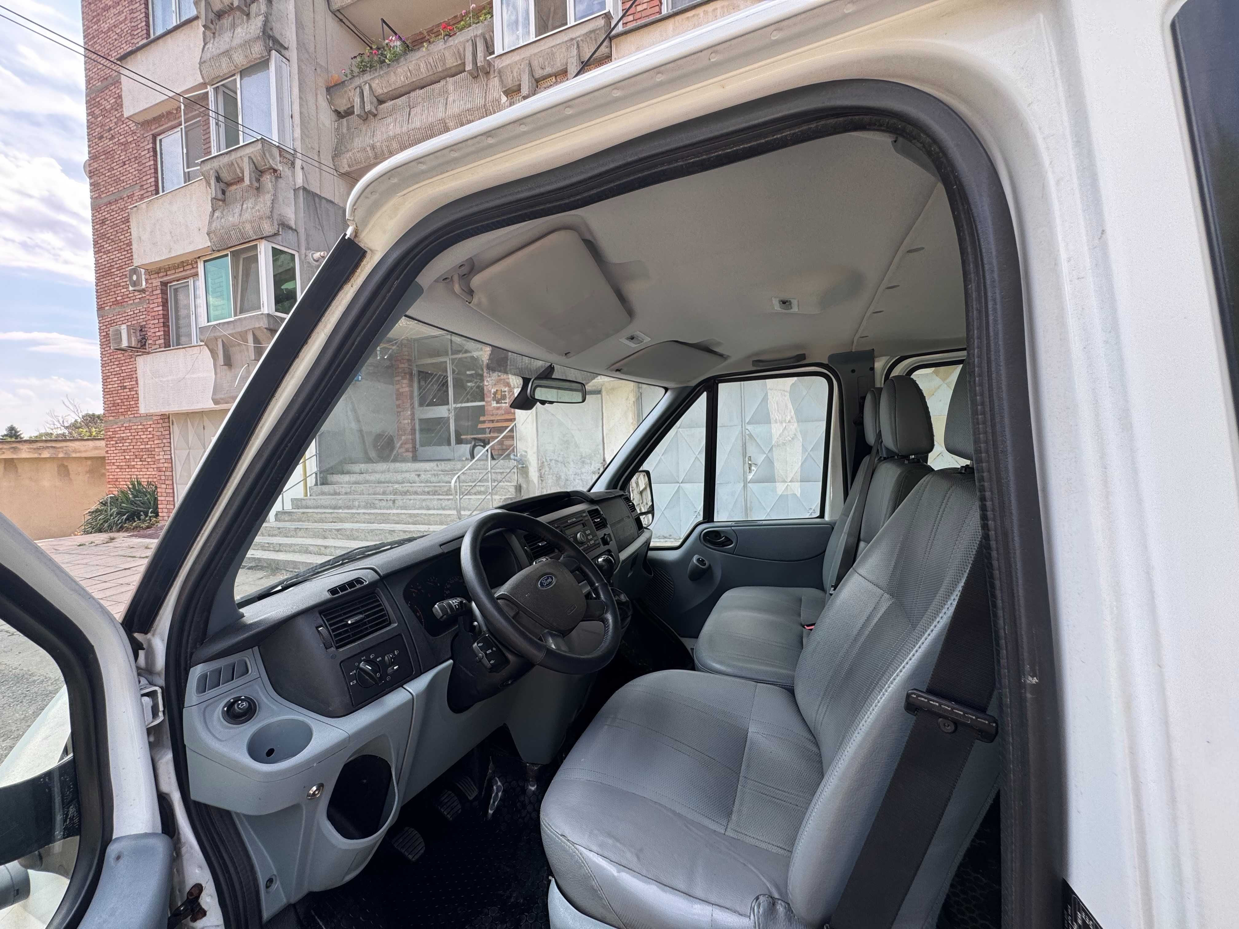 Ford Transit 2.2TDCI 6М КЛИМАТИК