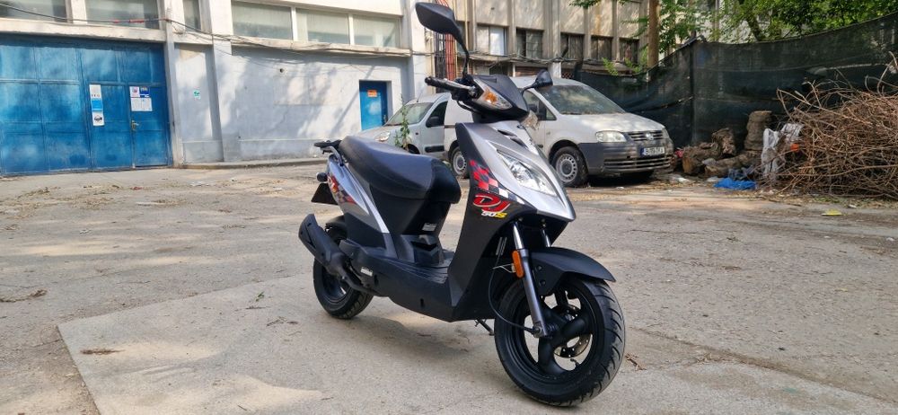 Vând scuter Kymco