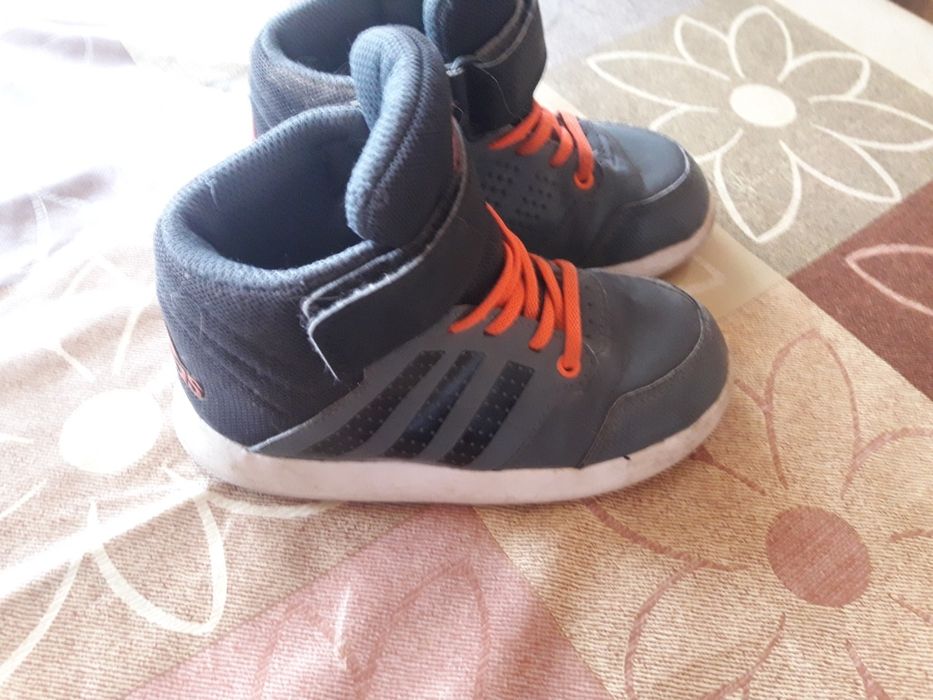 Кецове Adidas :)