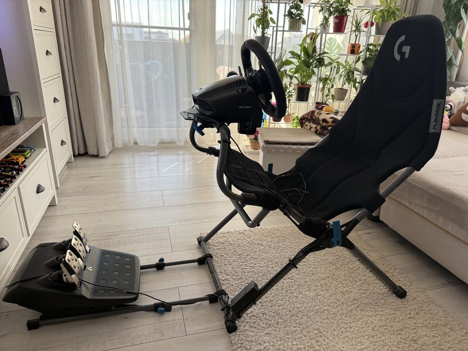 Set SimRacing LOGITECH | scaun, volan, pedale, schimbător