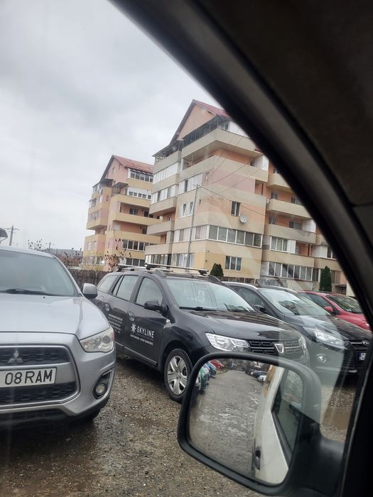 Vand Inchiriez apartament