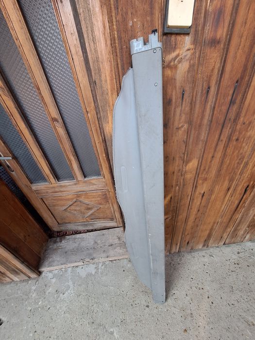 Щора за багажник от vw sharan 2005г