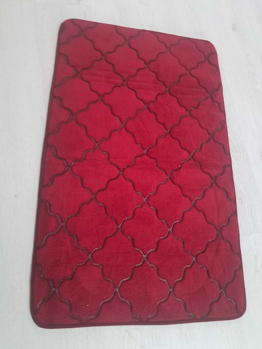 Пордавам комплект килимчета за баня  от 3 части !