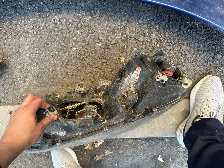 Faruri xenon mazda 6 +eleron