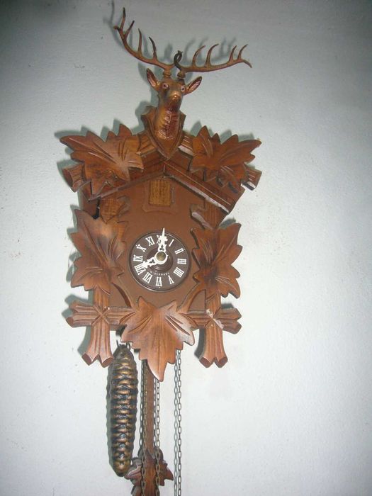 Стенен часовник кукувица еленче