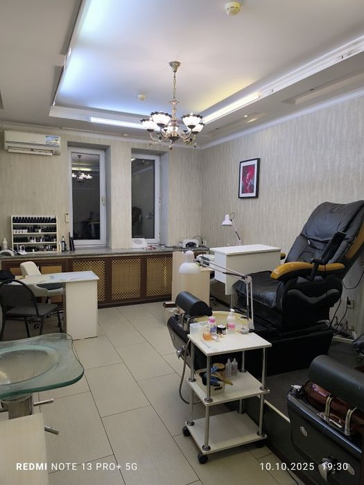 Сдам кабинет под нэйл , косметологию , шугаринг , массаж и др .