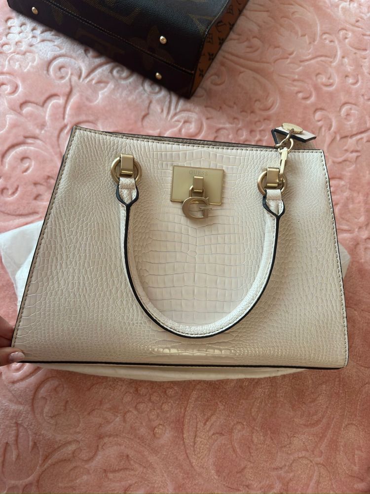 Guess-оригинална чанта