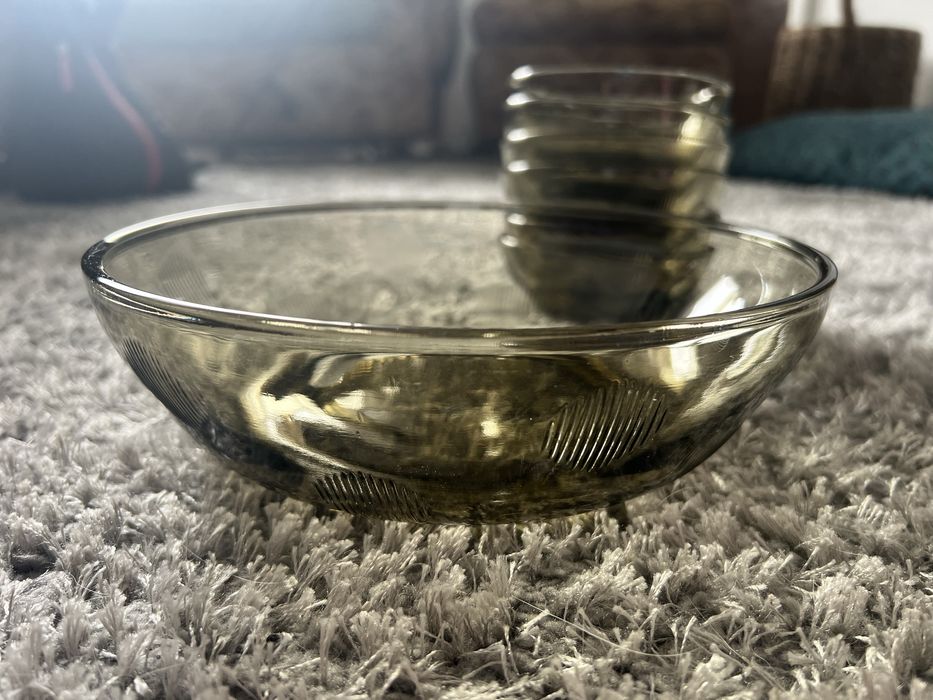 Сервиз от опушено стъкло