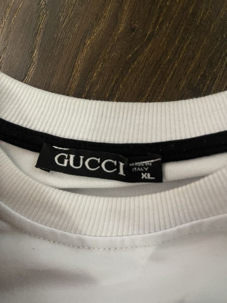 Se vinde bluza Gucci ieftina purtata o singura data de proba