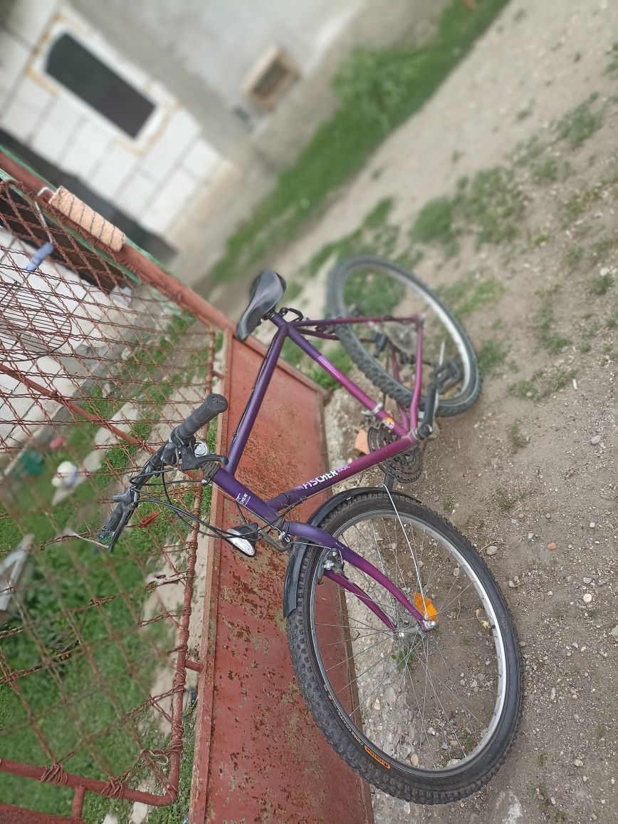 Vând bicicleta sau schimb cu alt ceva