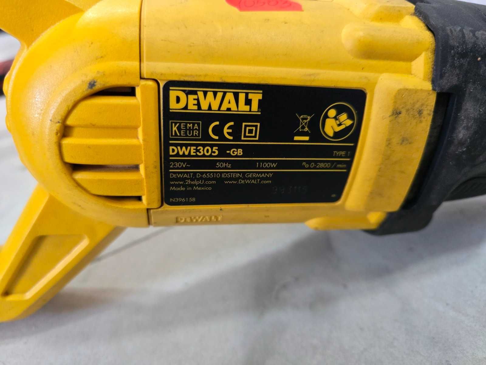 Електрически трион DeWALT DWE 305 PKQS