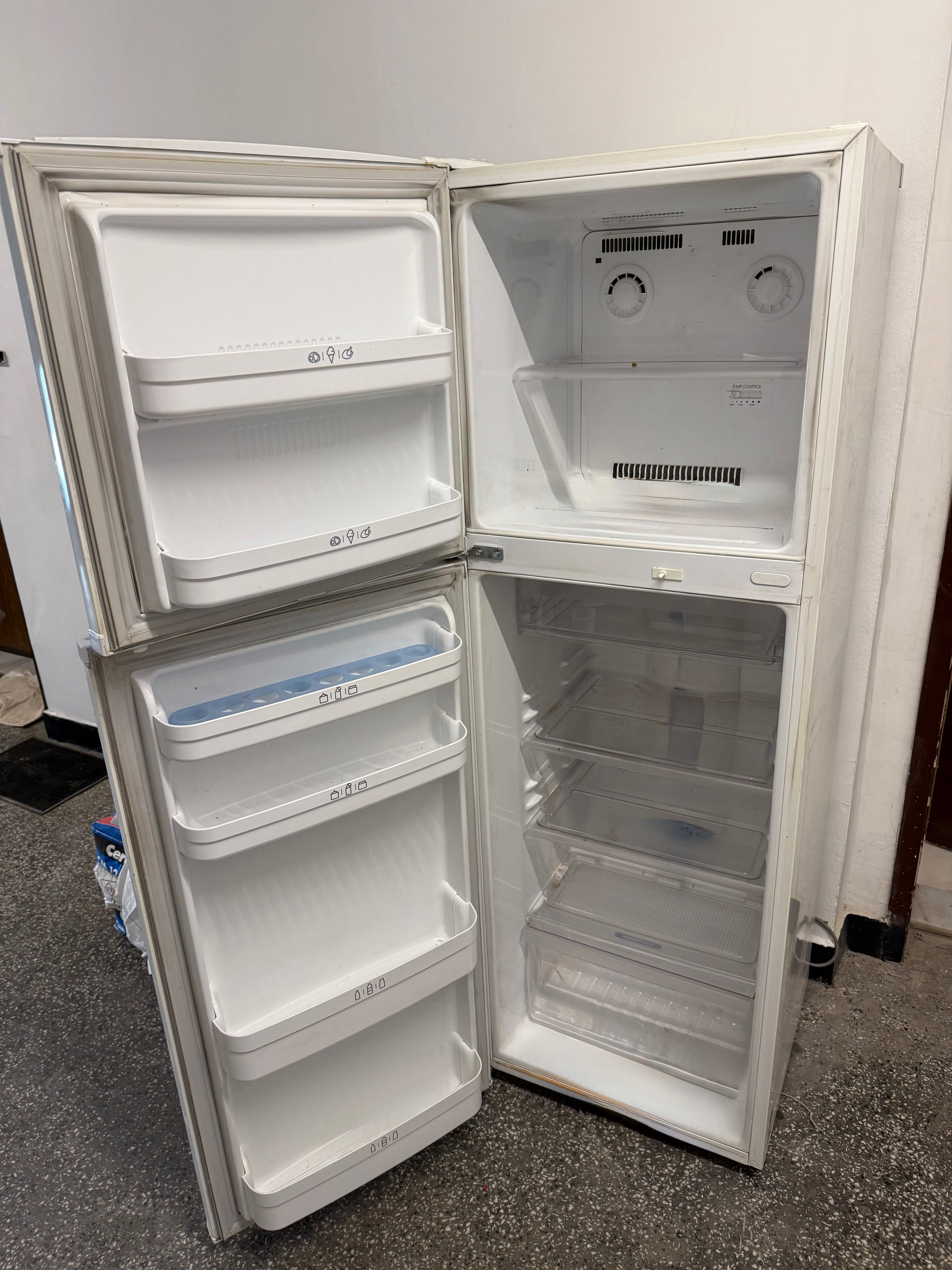 Хладилник LG No Frost