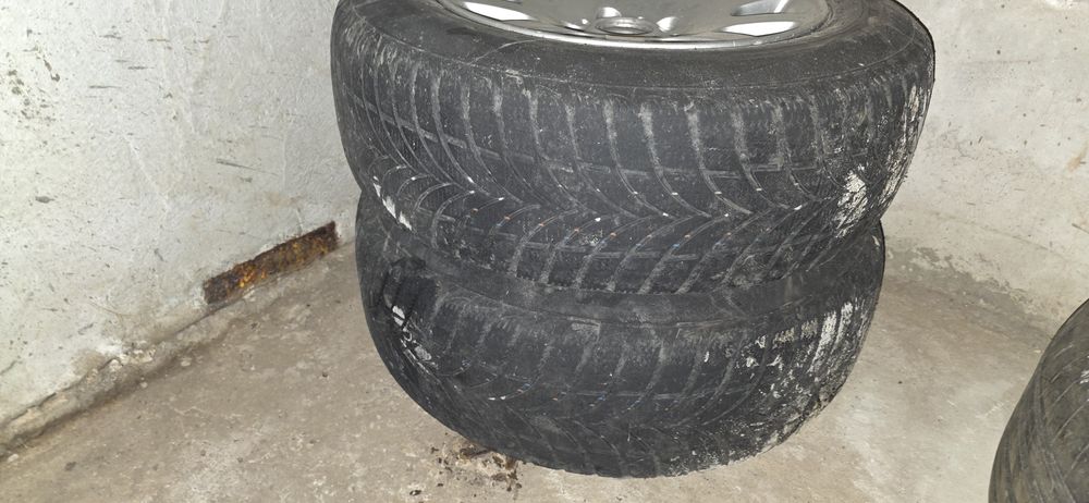 Джанти с гуми свалени от БМВ Е38