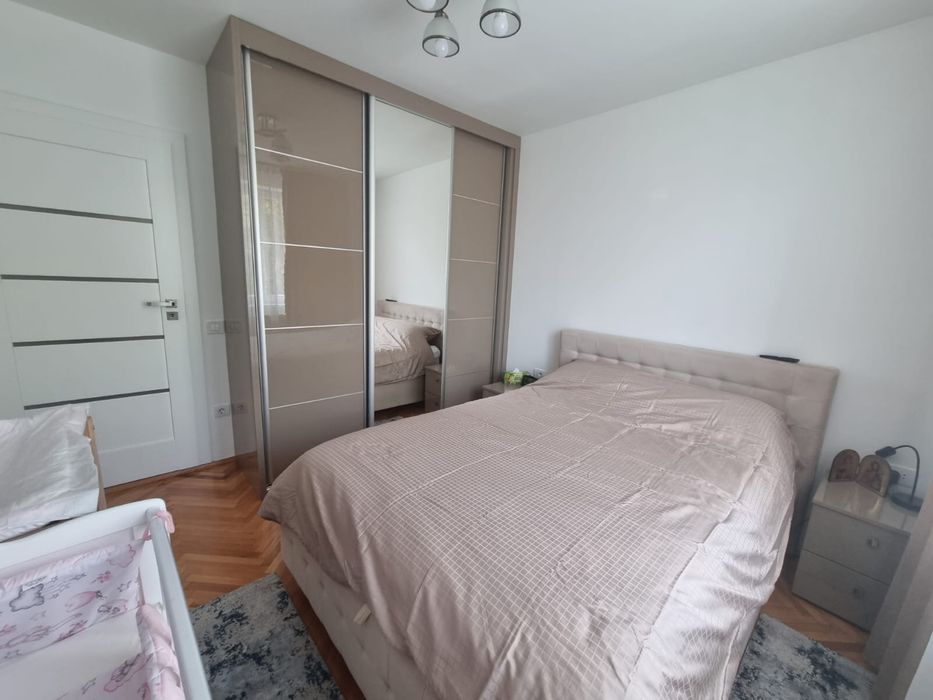 Vând apartament 2 camere Micro 1