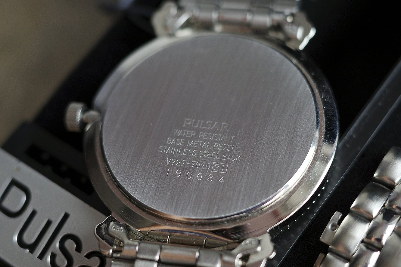 Часовник Pullsar World Time