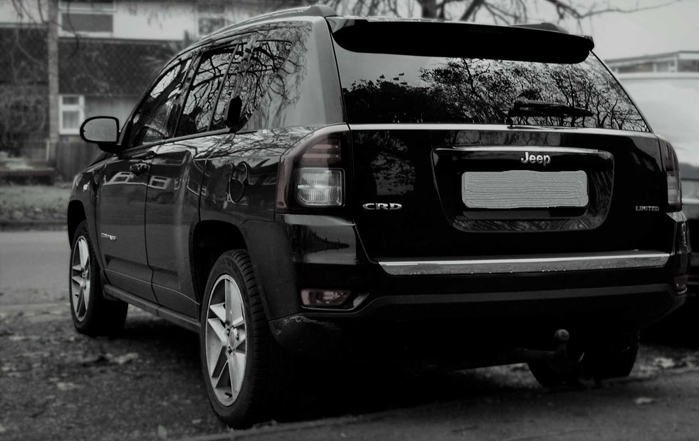 Багажник Thule за Jeep Compass, автобокс