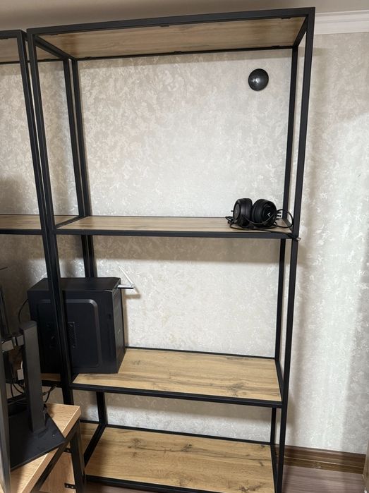 Stellaj b/u sotiladi 2 dona