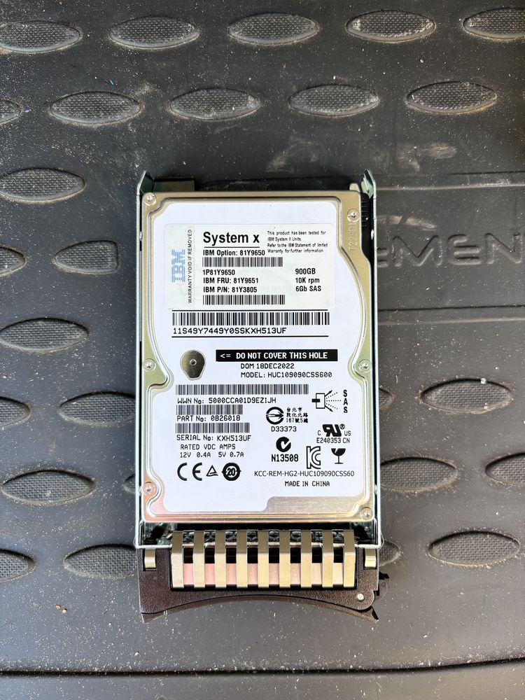 Продам HDD IBM SystemX SAS 2,5 SFF, 10K, 900Gb, 6 G/s