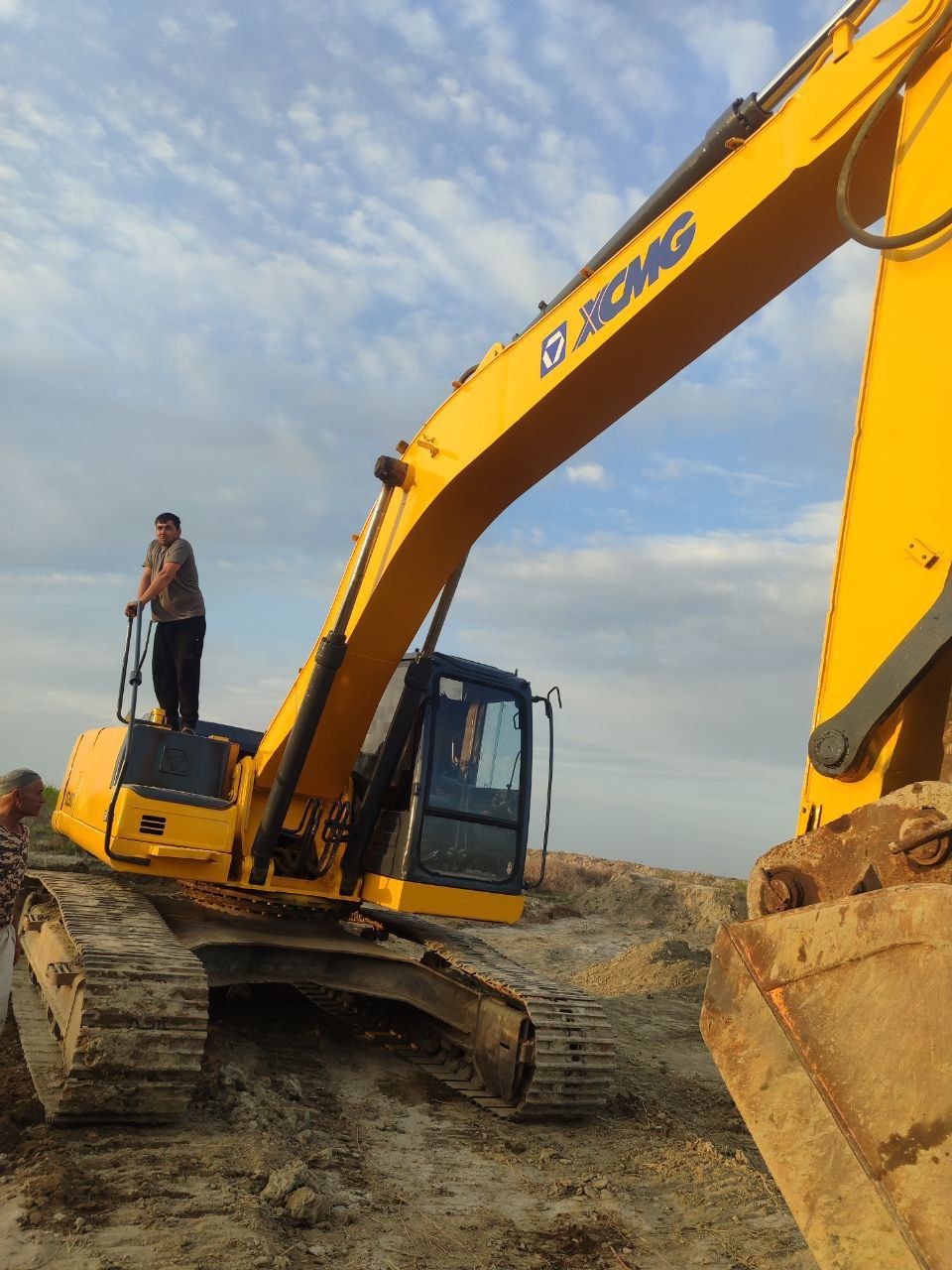 Ekskavator XCMG 260 XL