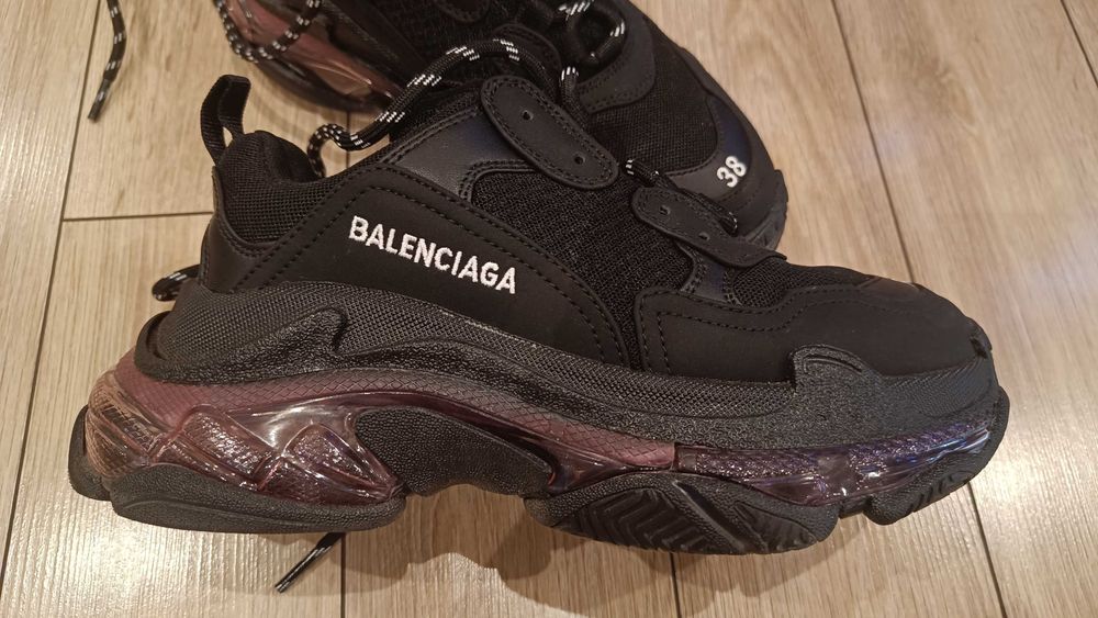 Черни маратонки Balenciaga Triple S