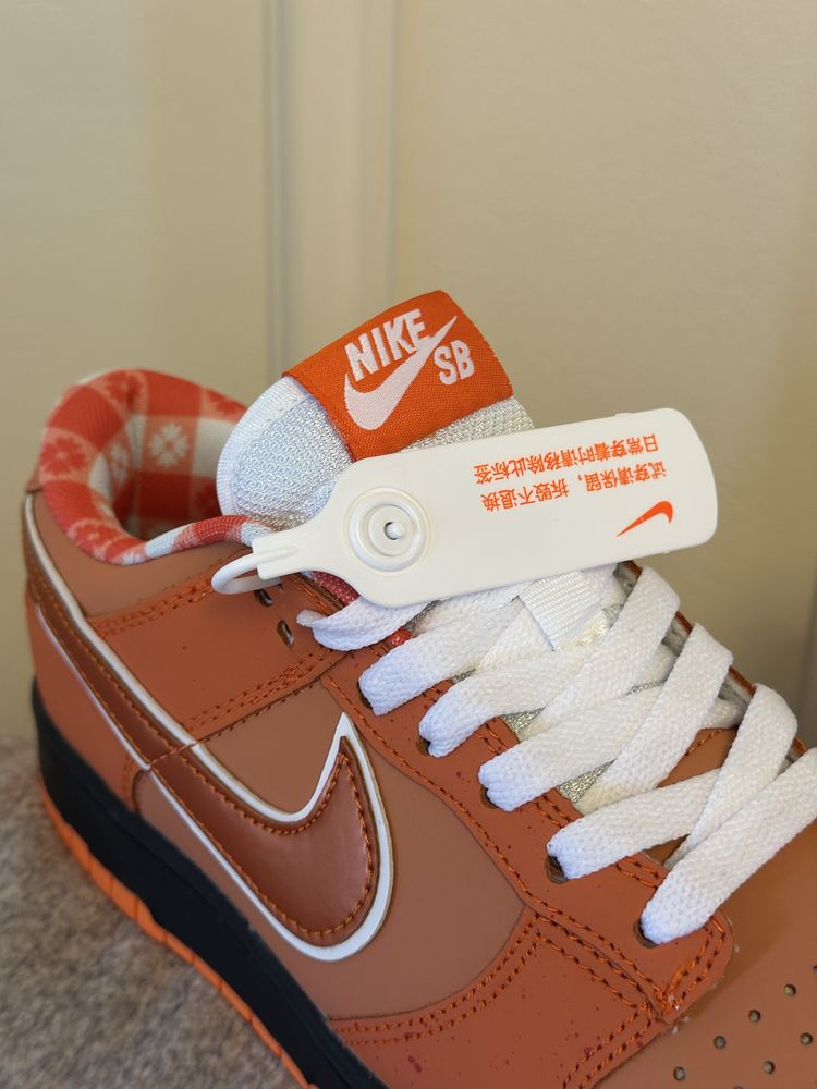 NIKE Concepts SB Dunk Low „Orange Lobster”
