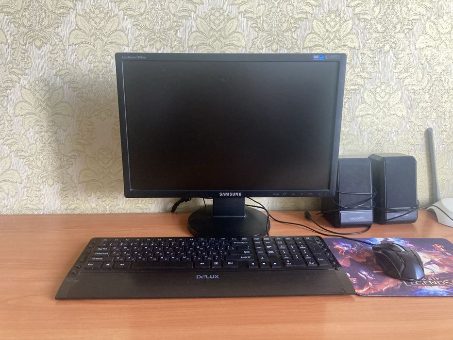 Настольный компьютер в очень хорошем состоянии,со всем комплектующим