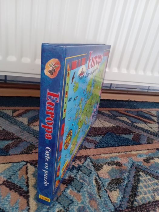 Carte Europa cu 5 puzzle-uri a cate 48 de piese fiecare.Editura Teora.