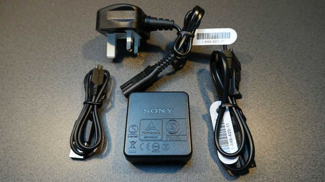 Incarcator Sony AC-UB10C
