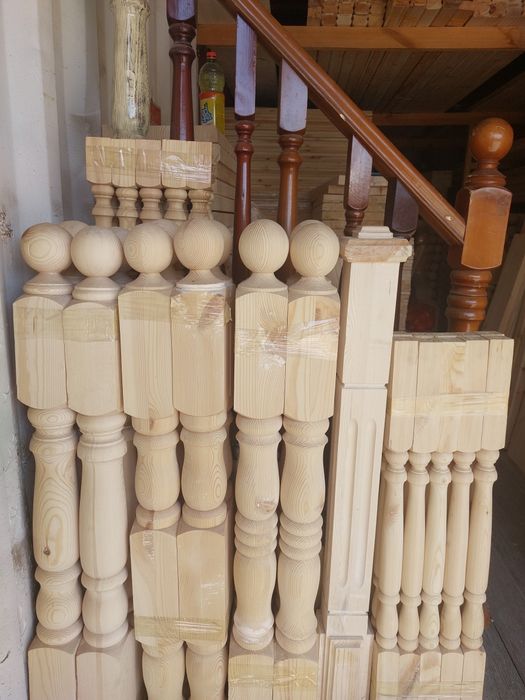 Лестница  ступеньки перила