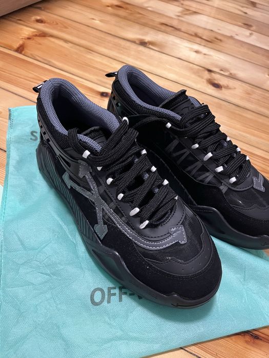 Обувки off-white