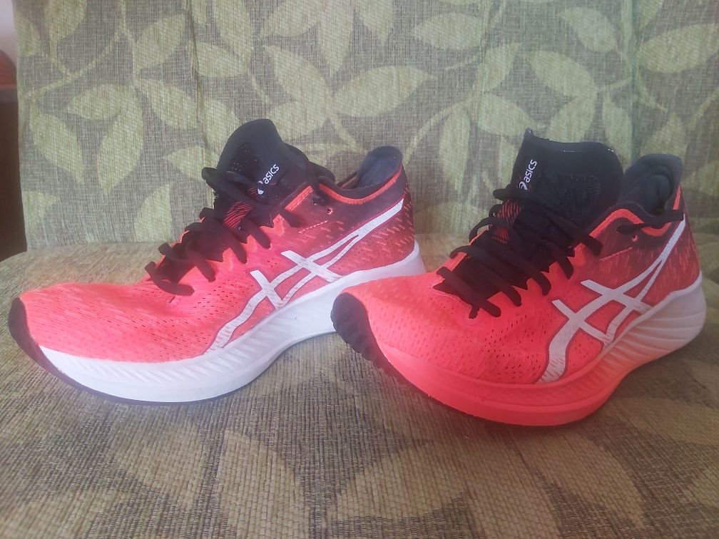 Дамски маратонки Asics