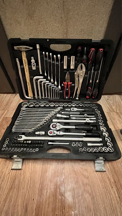 Набор ключей форс 142 предметов