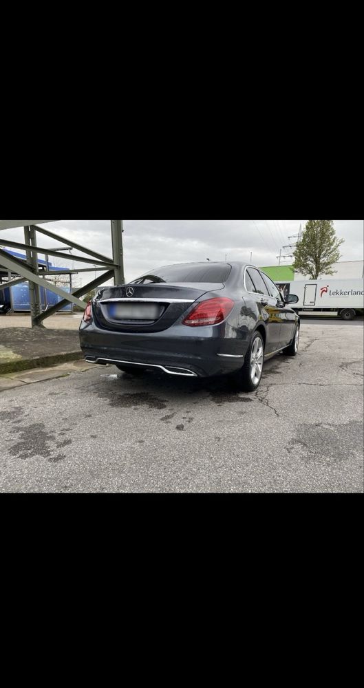 Mercedes-Benz c180