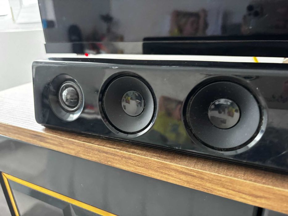Продавам SOUND BAR LG с тъч скрийн